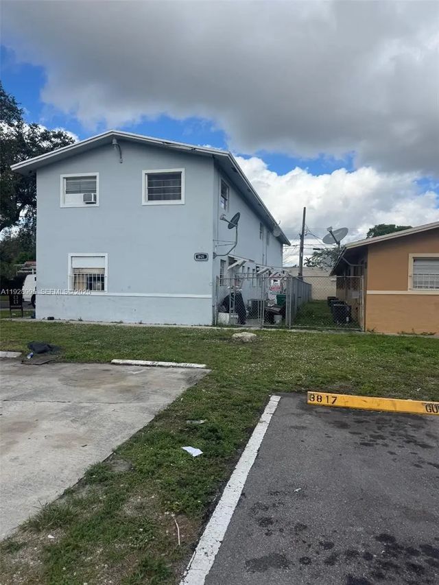 3 of 6 - 3821 Sw 13th Court, Fort Lauderdale, FL