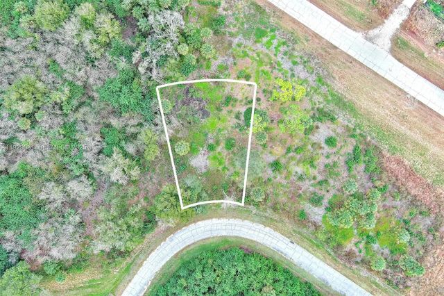 2 of 22 - 171 Carousel Avenue, LaBelle, FL