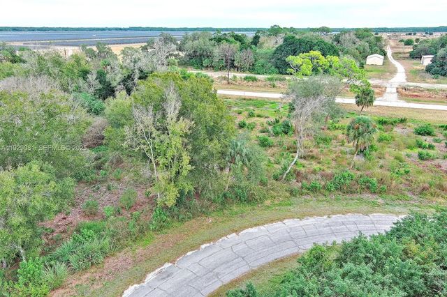 4 of 22 - 171 Carousel Avenue, LaBelle, FL