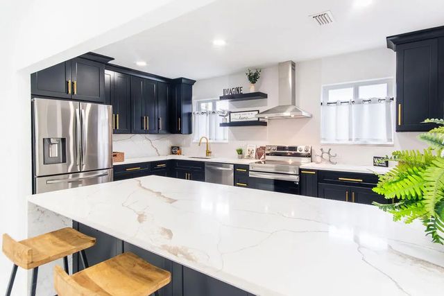 5 of 37 - 6370 Plunkett Street, Hollywood, FL