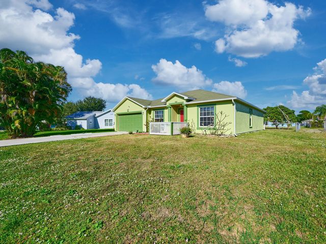 2 of 25 - 1407 Se Grapeland Avenue, Port St. Lucie, FL