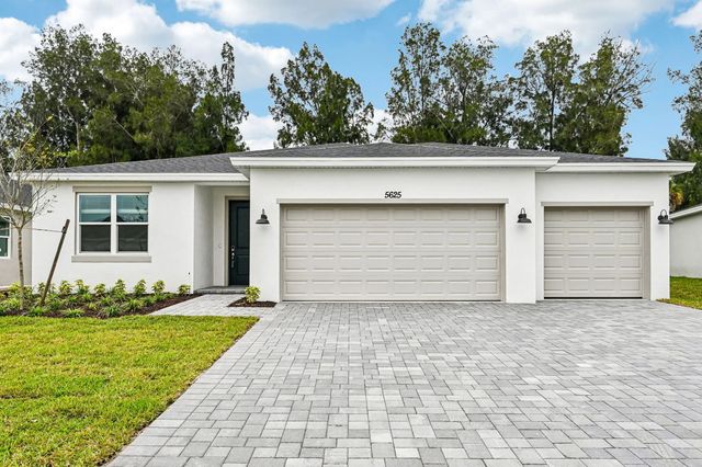 5625 Hampton Park Circle, Vero Beach