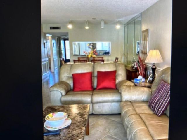 3 of 15 - 3212 Strawflower Way #206, Greenacres, FL