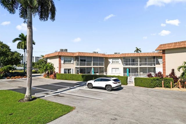 3 of 66 - 2201 Se 9th Street #106, Pompano Beach, FL