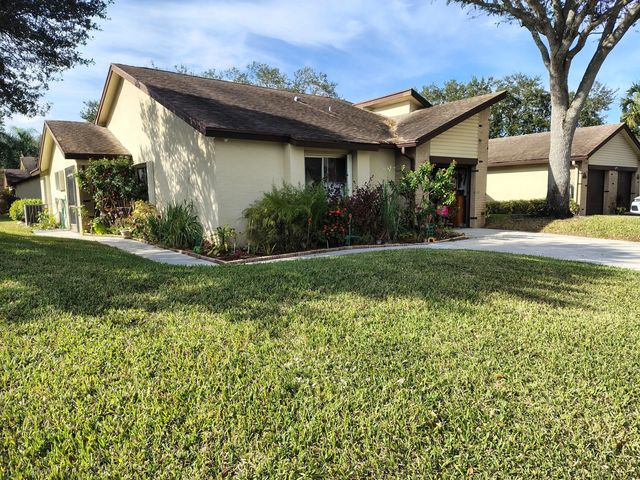 125 Ramblewood Circle, Royal Palm Beach