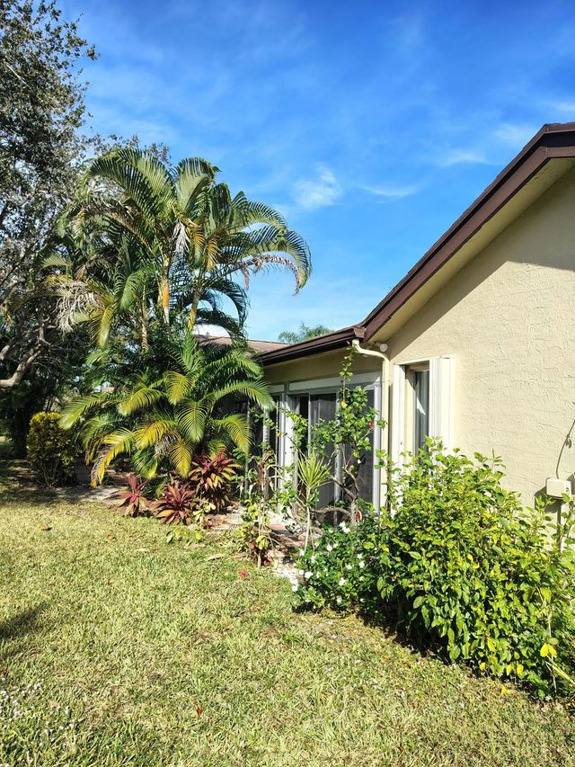 2 of 5 - 125 Ramblewood Circle, Royal Palm Beach, FL