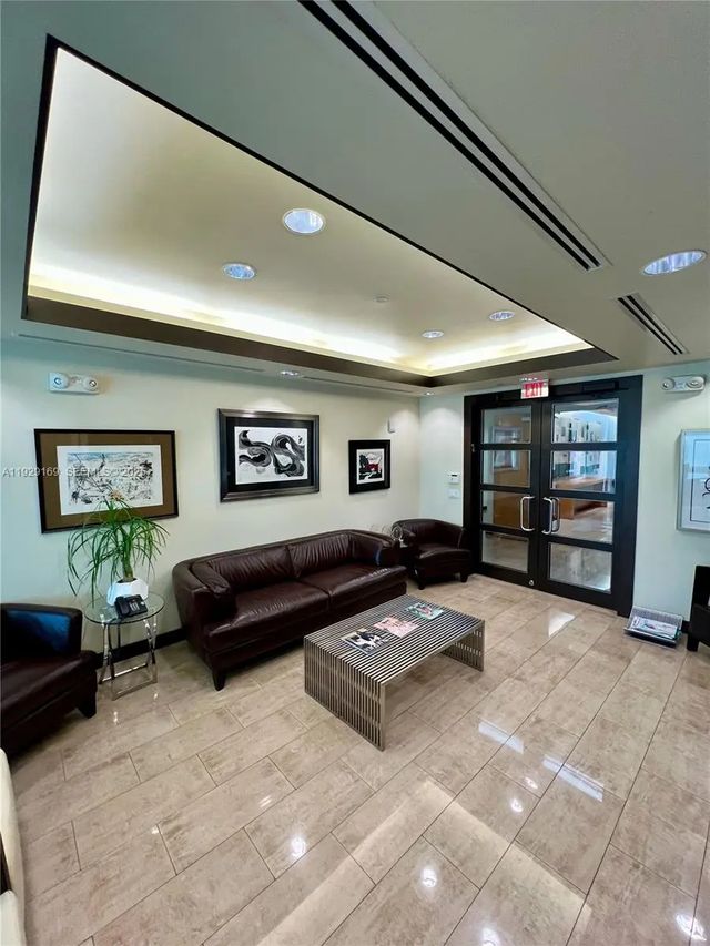 4 of 15 - 20900 Ne 30 Th Avenue, Aventura, FL