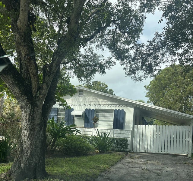 Photo of Listing #R11147068