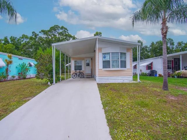4 of 48 - 61 E Caribbean, Port St. Lucie, FL