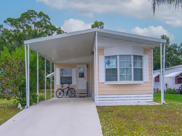 5 of 48 - 61 E Caribbean, Port St. Lucie, FL