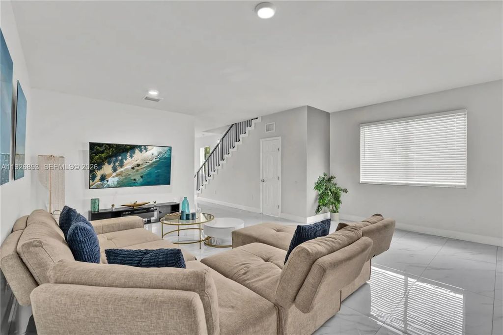 1968 Nw 25th Avenue, Miami