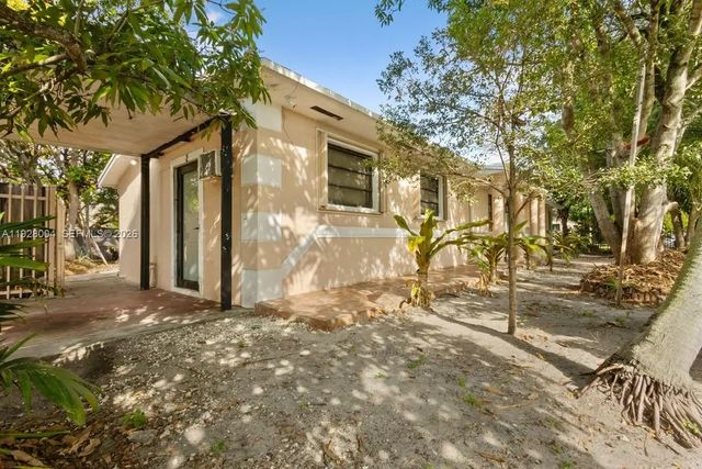 5 of 29 - 111 Ne 175th Street, North Miami Beach, FL
