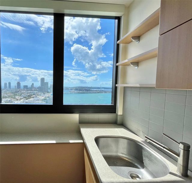 3 of 39 - 1330 West Avenue #3404, Miami Beach, FL