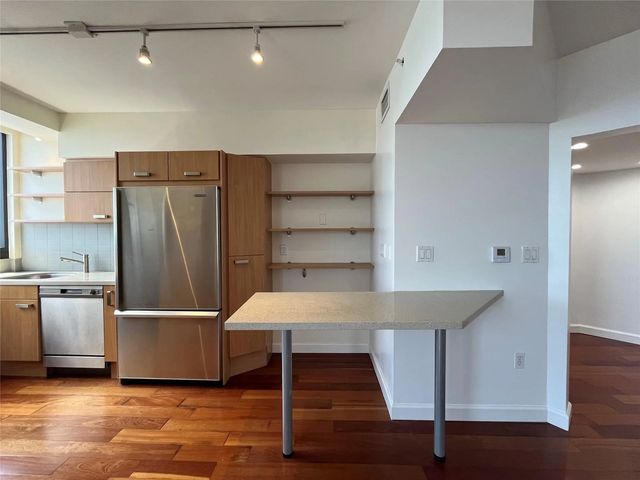 5 of 39 - 1330 West Avenue #3404, Miami Beach, FL