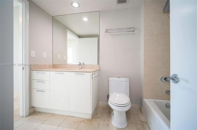 5 of 27 - 400 Alton Road #2309, Miami Beach, FL