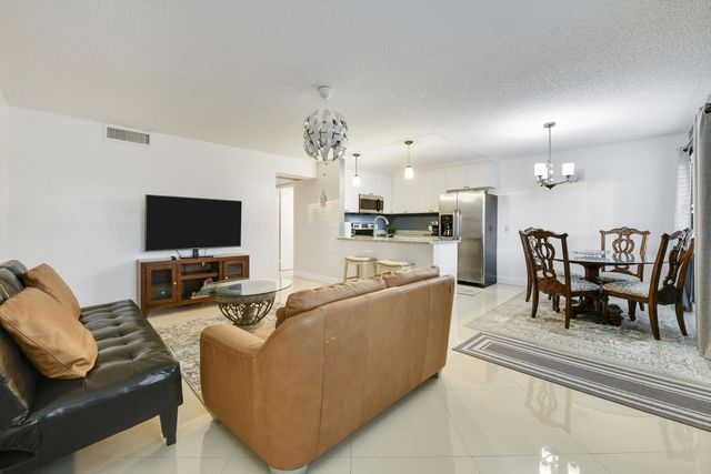 4 of 27 - 3100 Springdale Boulevard #314, Palm Springs, FL