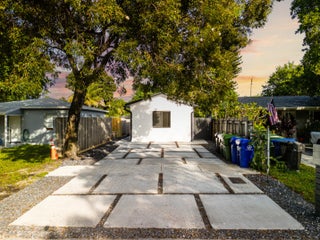 Photo of Listing #R11147326