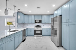 Photo of Listing #F10536195