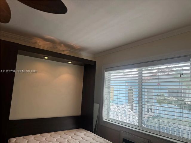 4 of 32 - 401 Collins Avenue #21, Miami Beach, FL