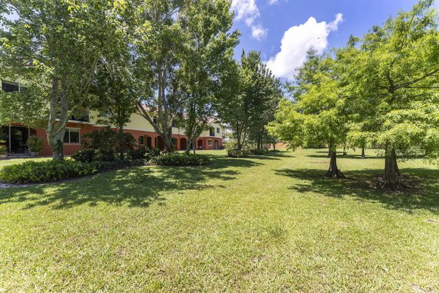4 of 5 - 49 Se Sedona Circle #101, Stuart, FL