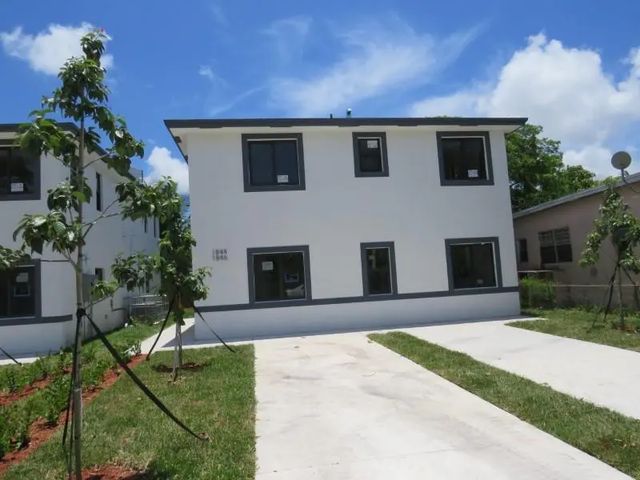 1836 Nw 70th Street, Miami