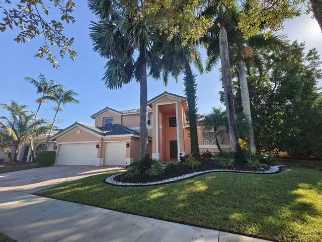 1035 Waterside Circle, Weston