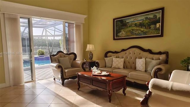 4 of 60 - 1035 Waterside Circle, Weston, FL