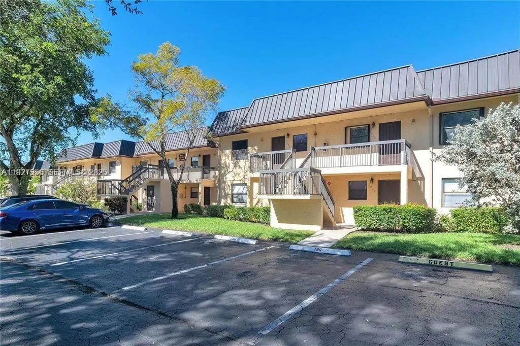 9173 Nw 1st Court #202, Pembroke Pines