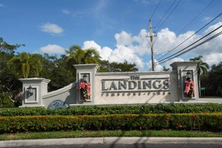 Photo of Listing #R11147433