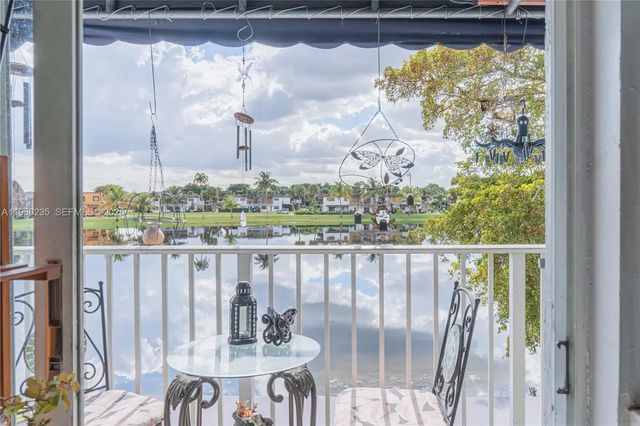 6900 Nw 173rd Drive #1108, Hialeah