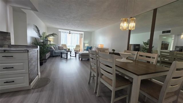 2831 Somerset Drive #105, Lauderdale Lakes