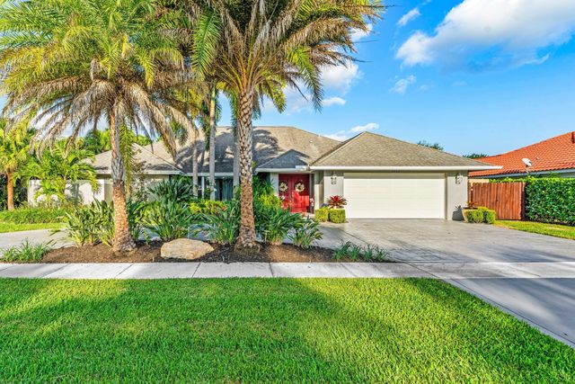 2 of 66 - 2063 Amesbury Circle, Wellington, FL