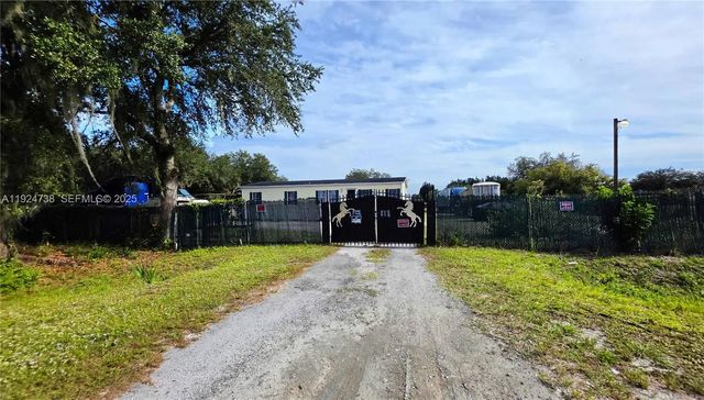 5 of 40 - 225 N Estribo Street, Clewiston, FL