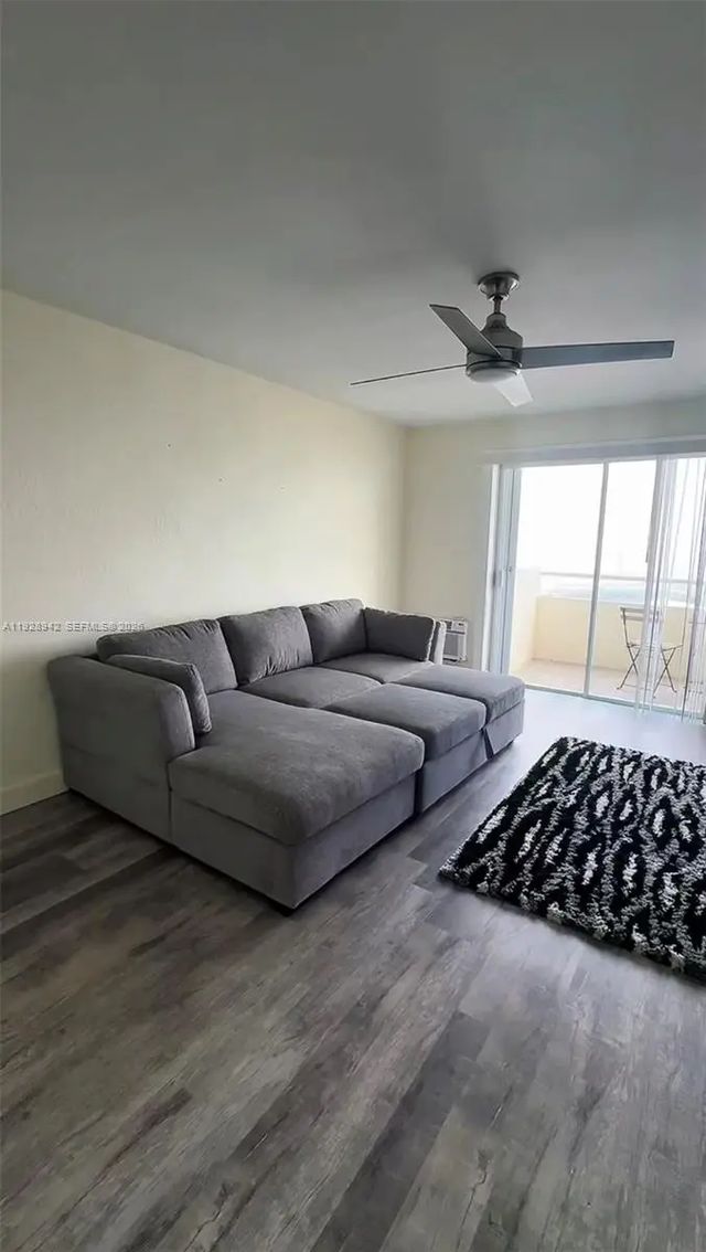 4 of 10 - 7904 West Drive #315, North Bay Village, FL