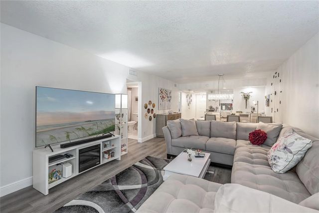 8901 S Hollybrook Boulevard #201, Pembroke Pines