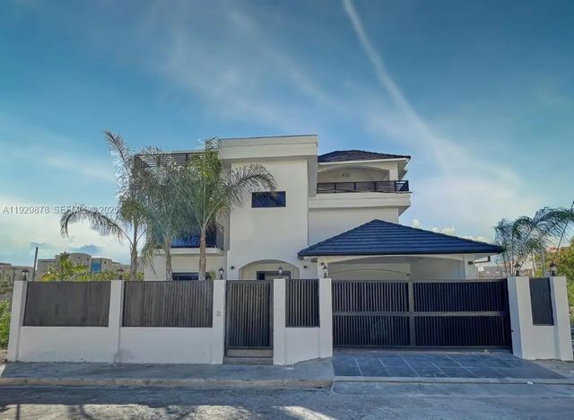 Calle 1a, Res. Romana, Playa Caleta, La Romana, Rep Dominicana, 