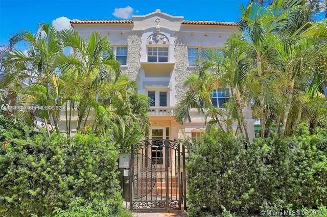 2 of 6 - 1611 Michigan Avenue #21, Miami Beach, FL