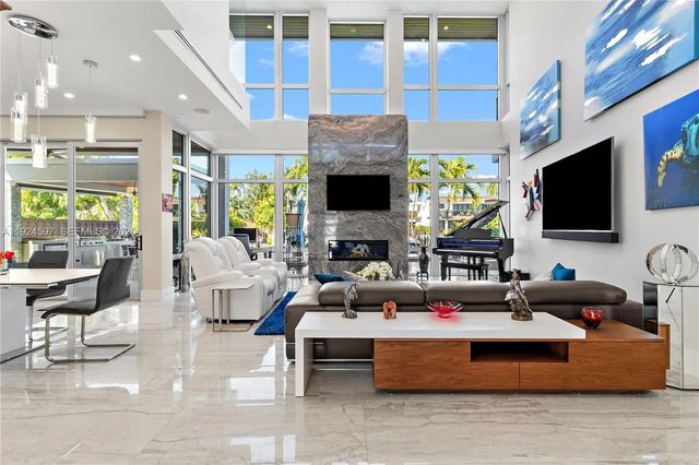 2809 Ne 24th Place, Fort Lauderdale