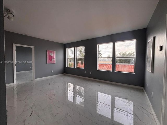 4 of 19 - 1027 Pennsylvania Avenue #302, Miami Beach, FL