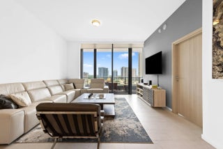 Photo of Listing #F10541153