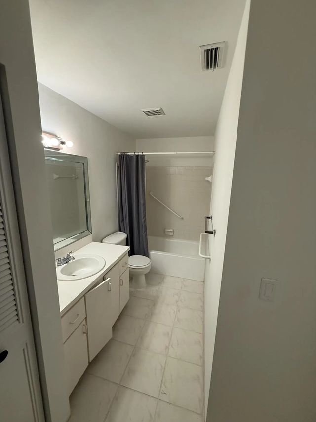 5795 La Pinata Boulevard #c-2, Greenacres