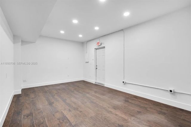 4 of 36 - 8930 Sw 40th Street, Miami, FL