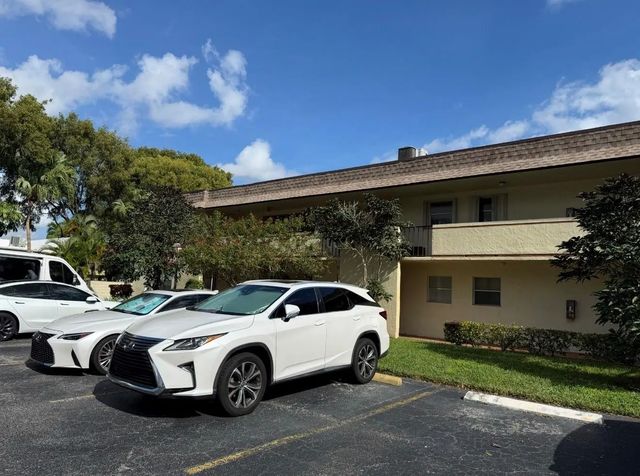 4 of 8 - 5515 Lakewood Circle #125, Pompano Beach, FL