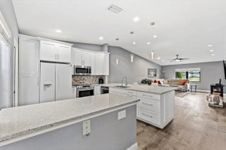 Photo of Listing #R11147818