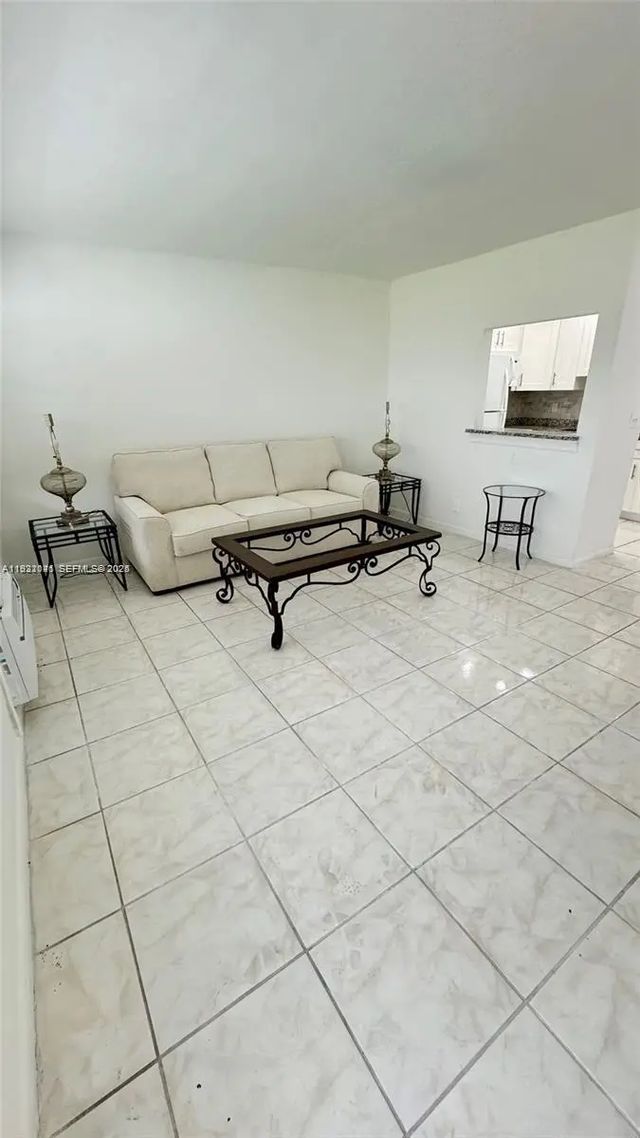 4 of 23 - 163 Coventry G #163, West Palm Beach, FL