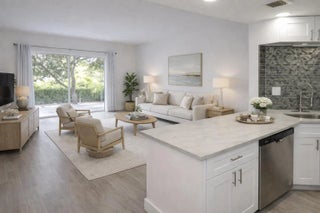 Photo of Listing #R11147856