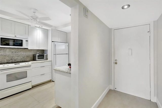 3 of 47 - 3930 Inverrary Boulevard #405-d, Lauderhill, FL