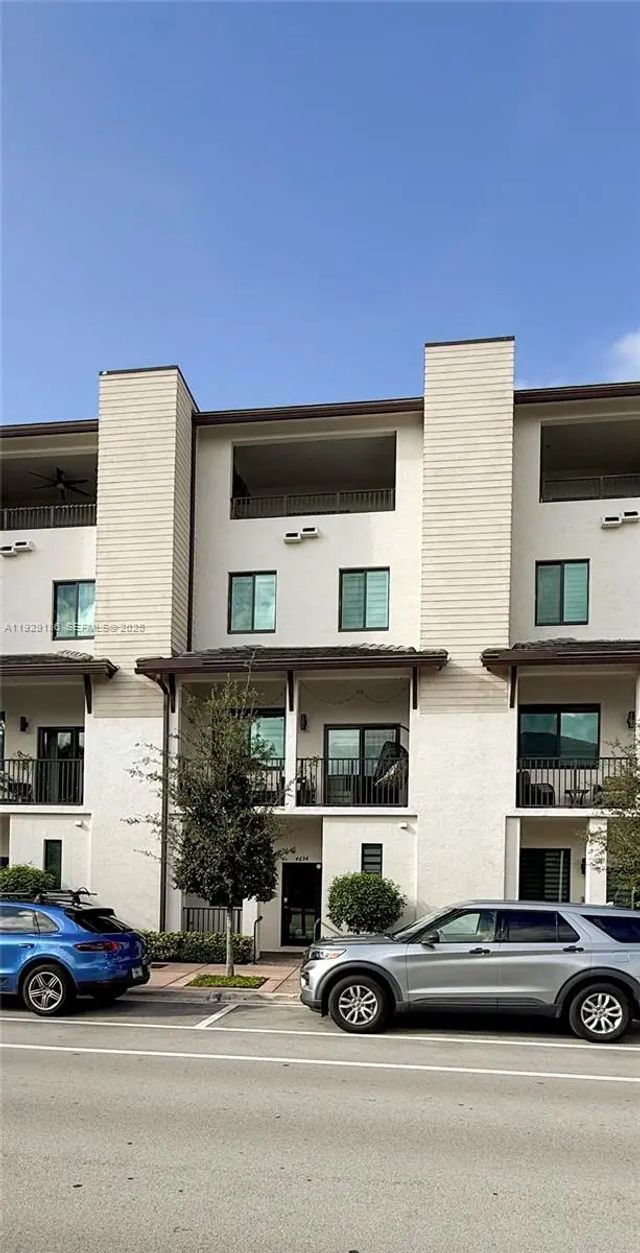 4654 Nw 84th Avenue, Doral