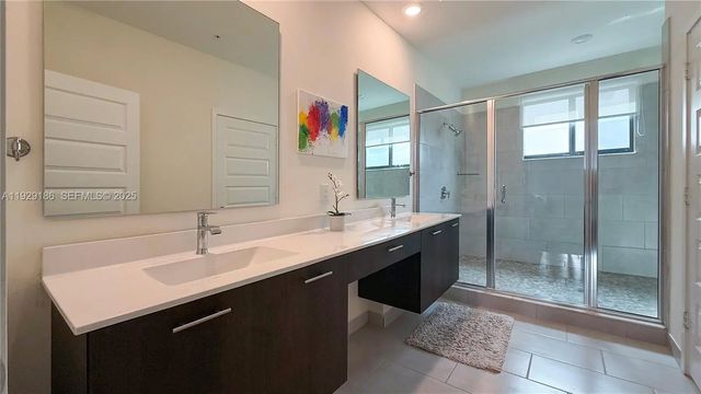 5 of 63 - 4654 Nw 84th Avenue, Doral, FL