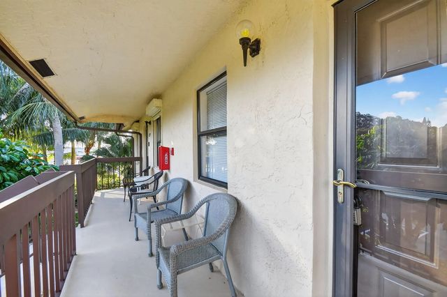 3 of 33 - 4542 Lucerne Lakes Boulevard E #202, Lake Worth, FL
